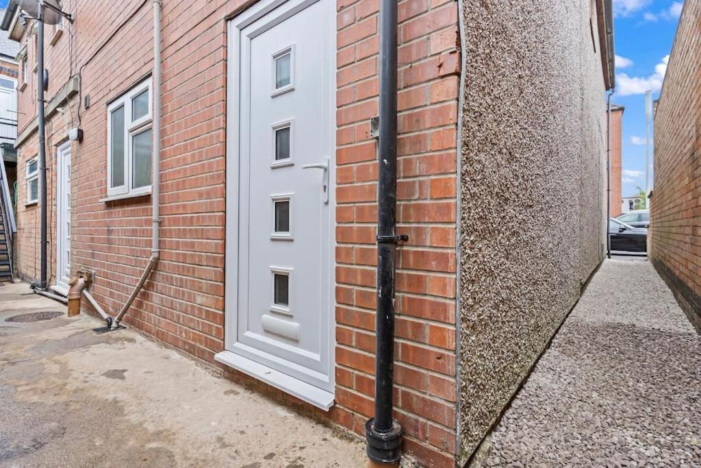 Willa Bella'S House 12Mins Bus To Motor Point Arena Free Street Parking Nottingham Zewnętrze zdjęcie